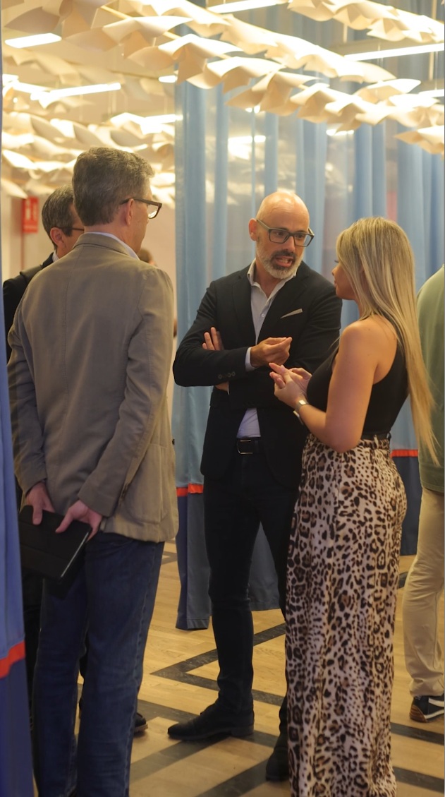 Networking entre profesionales del sector durante el Mobility Summit